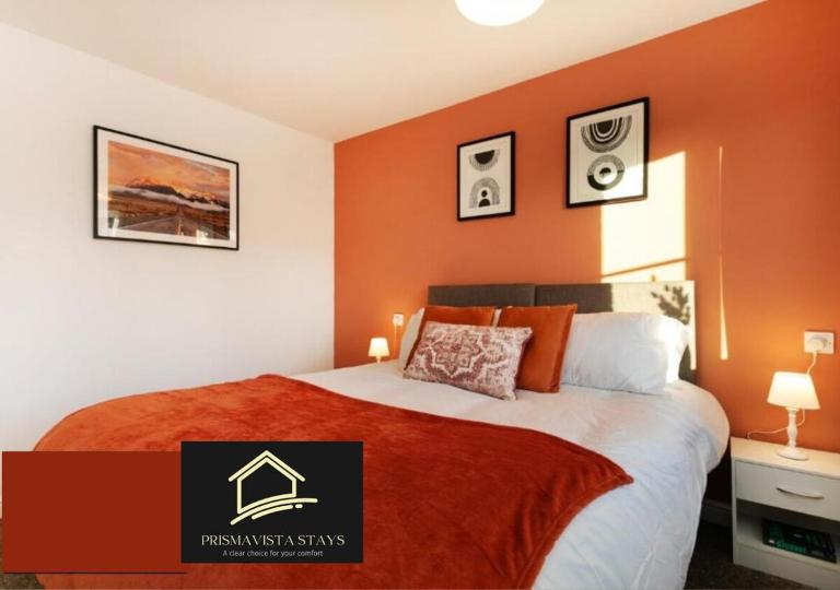 Luxury 4BR Lincoln House - Contractor & Corporate Stay - Free Parking - Free Wi-fi - Bed and Breakfast Lincoln
