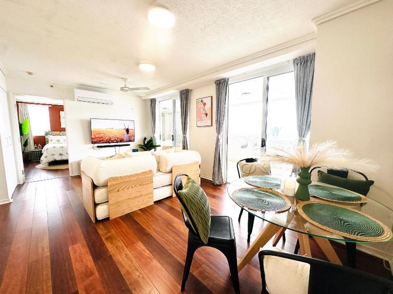 Prime CBD High Rise Apartment - B&B Cairns