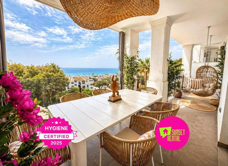 Bright apartment with seaview and a pool - Ferienwohnung Manilva
