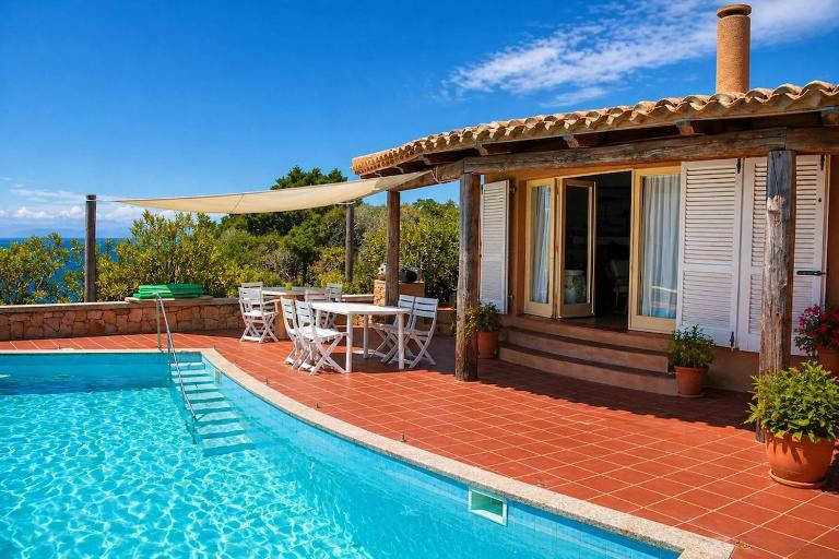 Villa Le Filaschi - Key to Villas - Bed and Breakfast Costa Paradiso