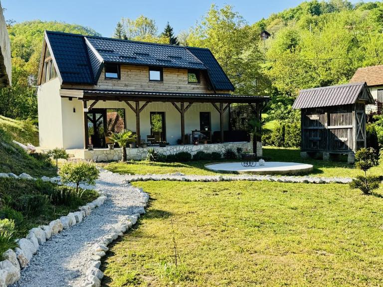 Green Hills - Holiday Home & Events - B&B Kamenica
