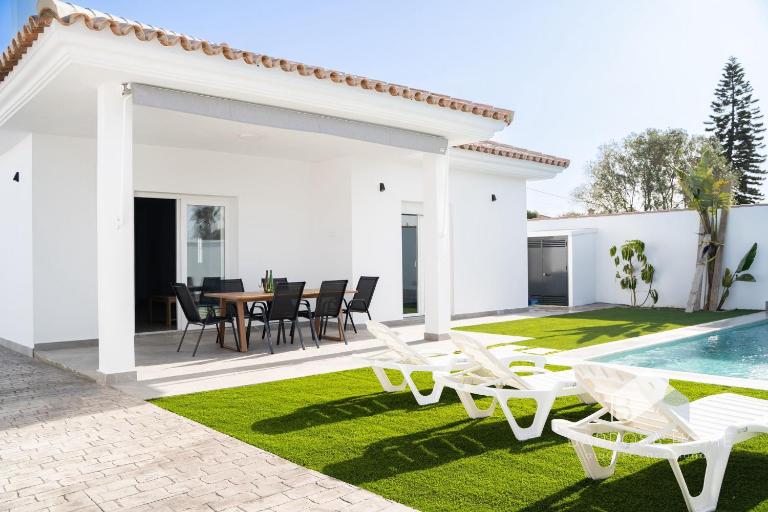 Villa Delta BARROSAHOME - B&B Chiclana