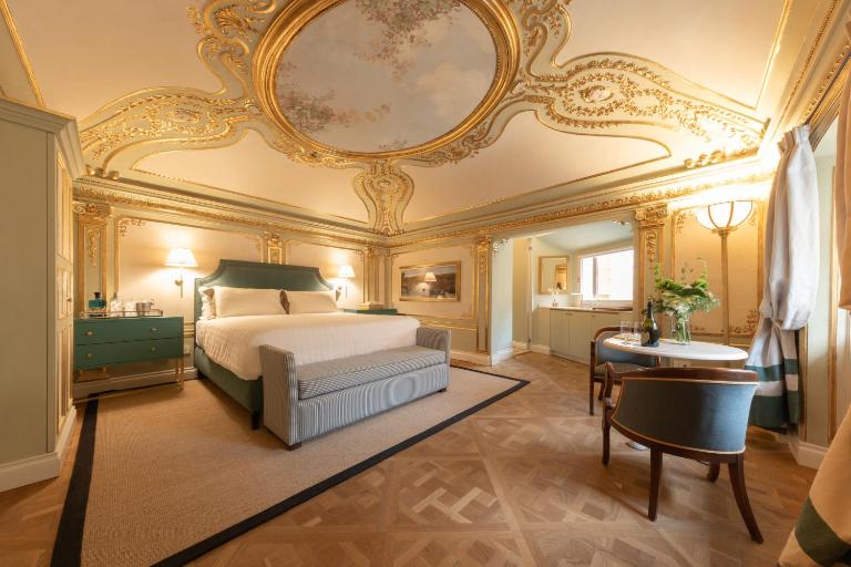 Dimora Storica Palazzo Borghese - B&B Roma