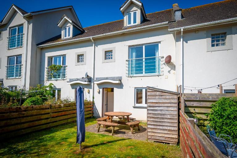 Haruru House - 3 minutes walk to the beach! - Chambres d'hôtes Bude