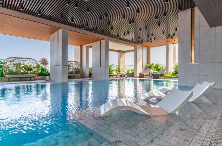 Delux Central 3 Bedrooms China Town, Pool, Sauna, City Gateway - Ferienwohnung Ho-Chi-Minh-Stadt