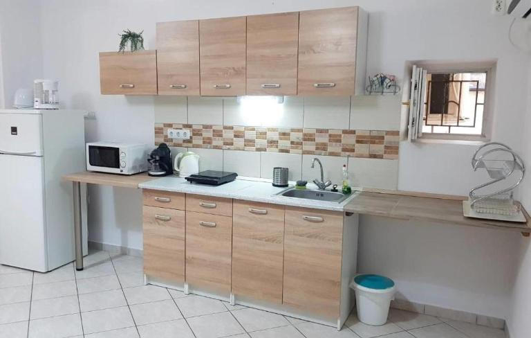 Fortuna Apartman Studio - B&B Eger