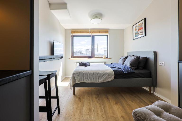 Riga Central Studio, Views & Close to Everything - Chambres d'hôtes Riga