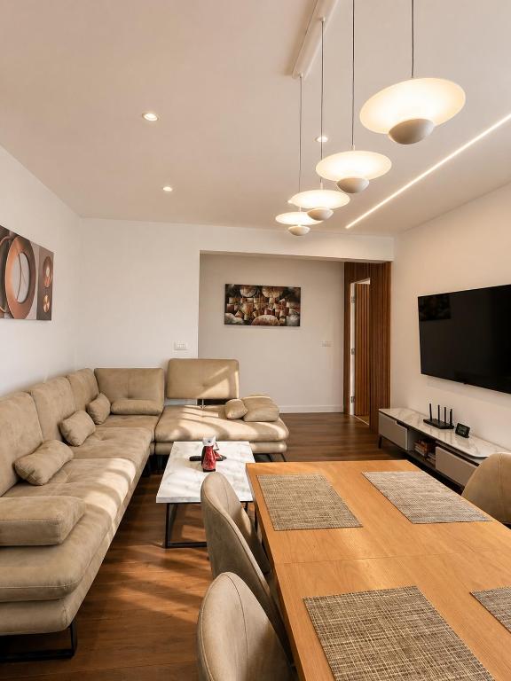 FEEL at HOME 1 - Bed and Breakfast Tirana