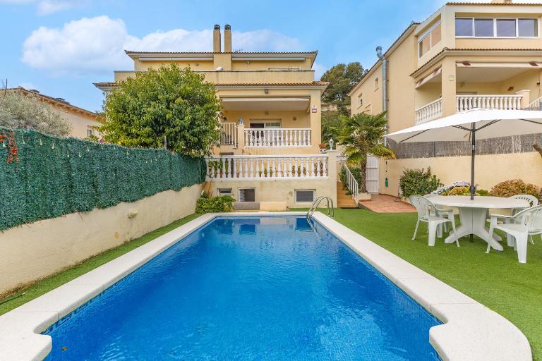 Chalet vacacional en Comarruga con piscina cerca de la playa y check in autónomo - Ferienwohnung El Vendrell