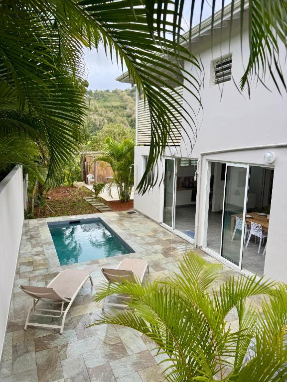 Ti- Zandoli F3 calme, piscine privée tout équipé - B&B Sainte-Luce