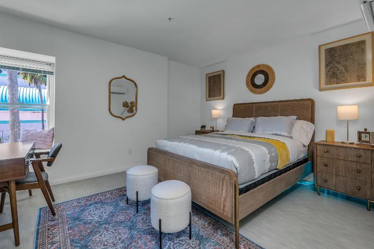 Promenade Studio With Free Parking! - Ferienwohnung Los Angeles
