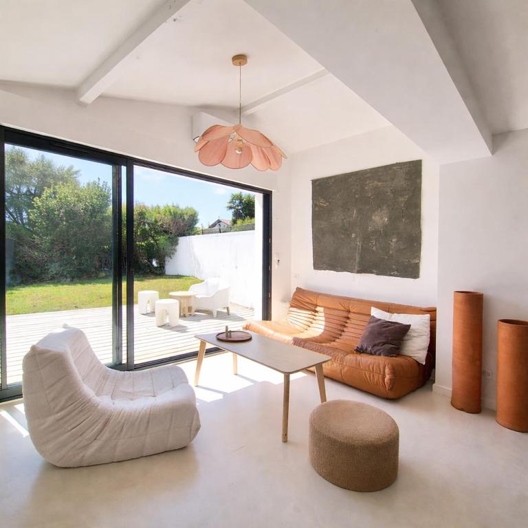 Architect's duplex with garden - B&B Anglet