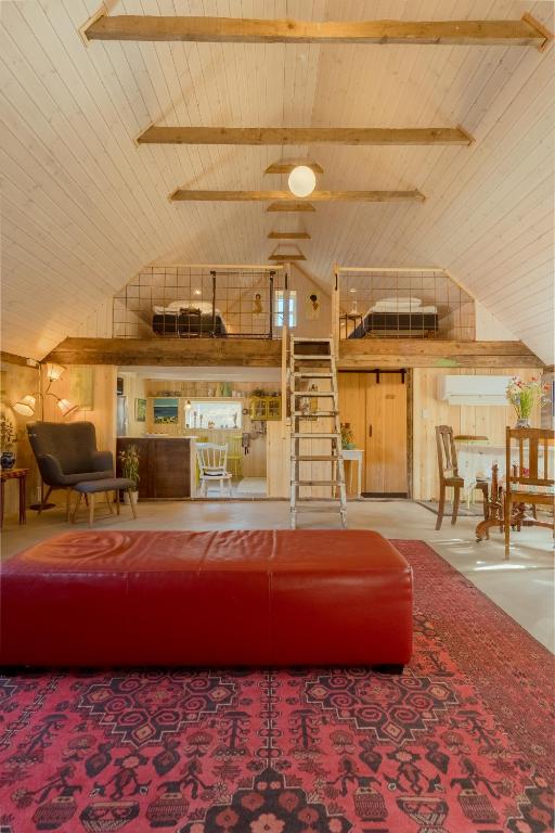 Summarsólja - cosy cottage - serene living - artsy - B&B Signabøur
