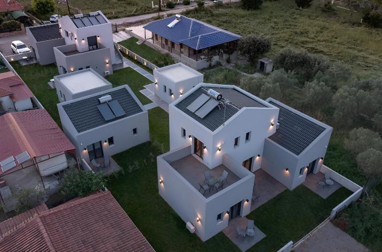 Modern Stay Luxury Suites - Kallikrateia Halkidiki - B&B Nea Kallikrateia