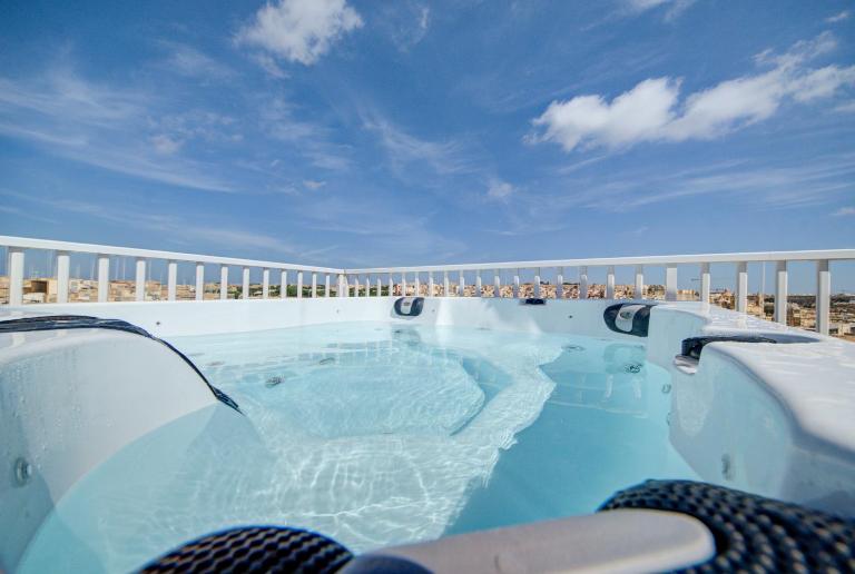 The Oasis - R4 - B&B Senglea