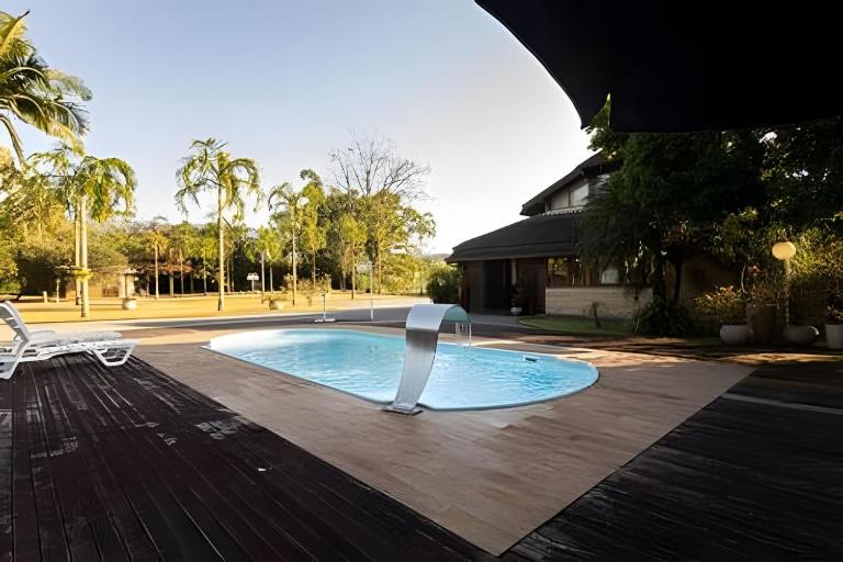 Casa de Campo: Piscina, Lago, Lareira e Churrasco - B&B Joinville