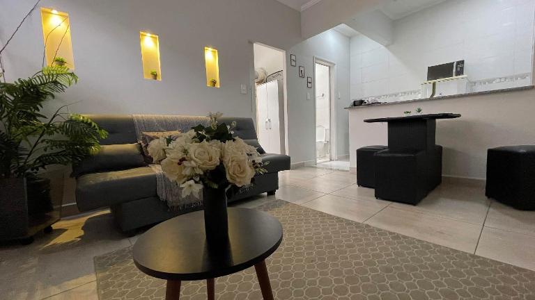 Apto com ar, garagem e Wi-Fi no Boqueirão - B&B Praia Grande