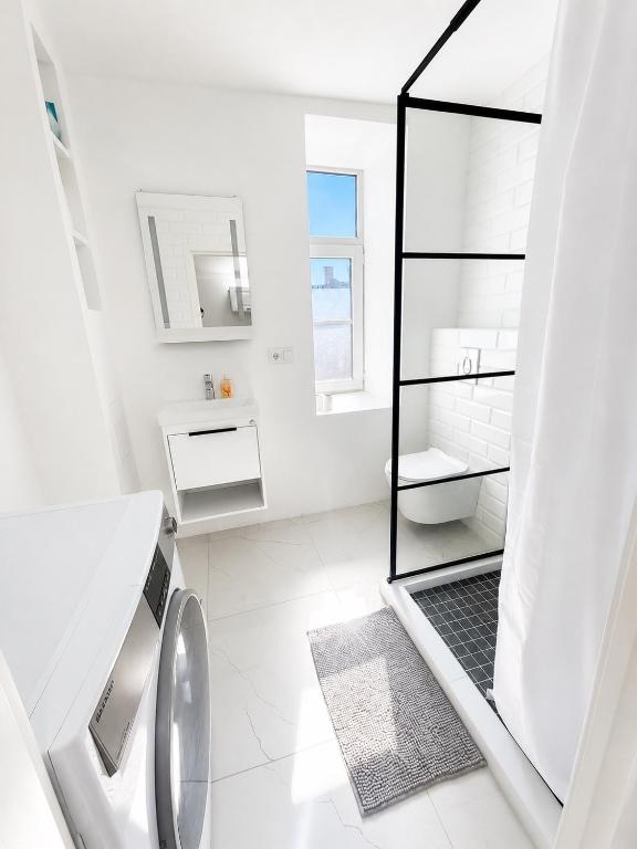 Old Town Quiet Rooftop Studio Apartment - B&B Riga