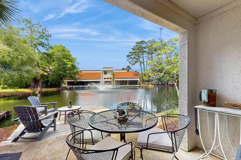 TOPS'L Tennis Village 03 - Bed and Breakfast Destin