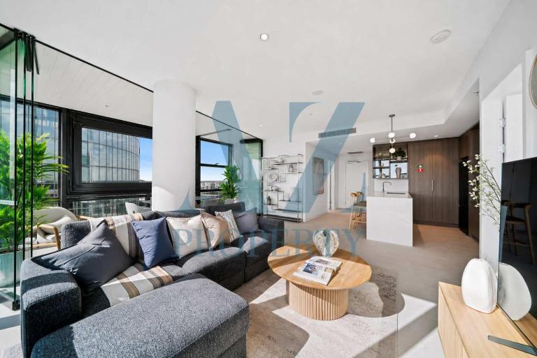 Prime Location CBD with Pool & Gym - B&B Perth