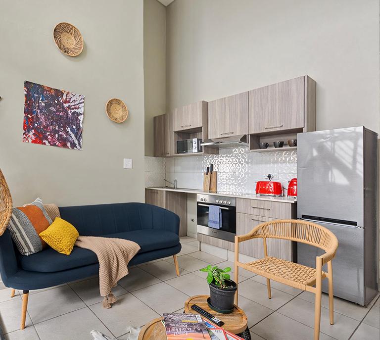 Lofthaus Rosebank- walk to mall and hospital- Solo,couples,family - B&B Johannesburg