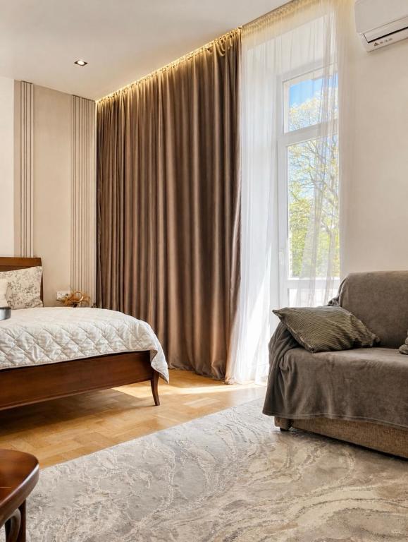 9, LVIV -APART 1 кім Центр з балконом безкоштовна парковка - B&B Leopoli
