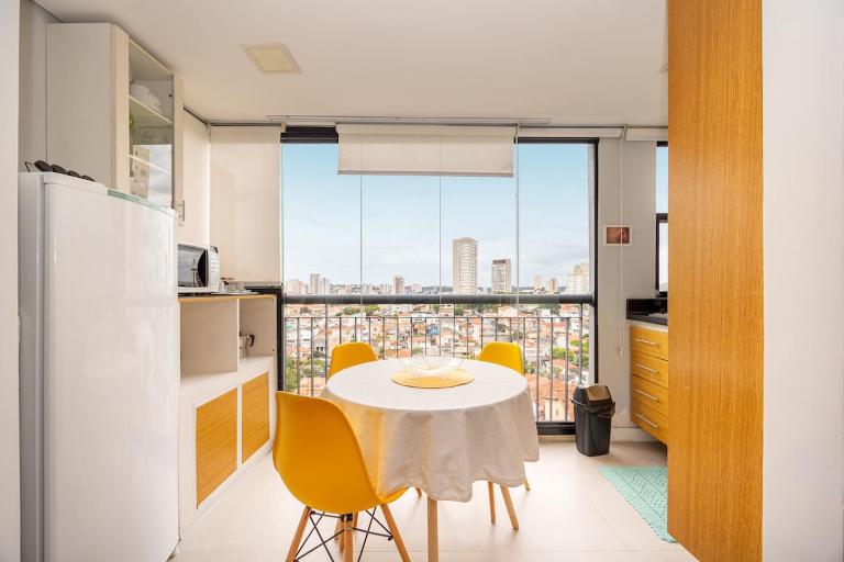 Studio pròximo ao metro Saude, academia e piscina - B&B São Paulo