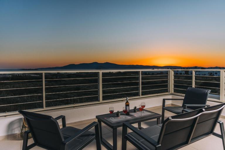 Naxos Cube Villa - B&B Plaka
