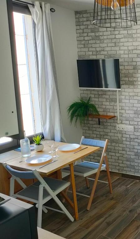 Appart Charmant et cosy 200m du port - B&B La Ciotat