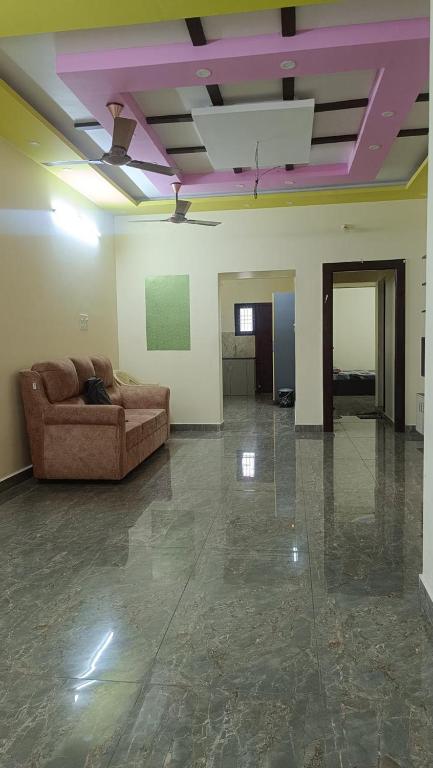 Spacious 2BHK with Parking and Terrace - Ferienwohnung Pondicherry