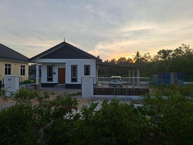 IBY II Homestay - Bed and Breakfast Ketereh