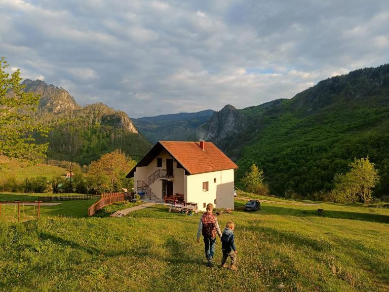Family owned self sufficient ECO farm TARA - B&B Pljevlja