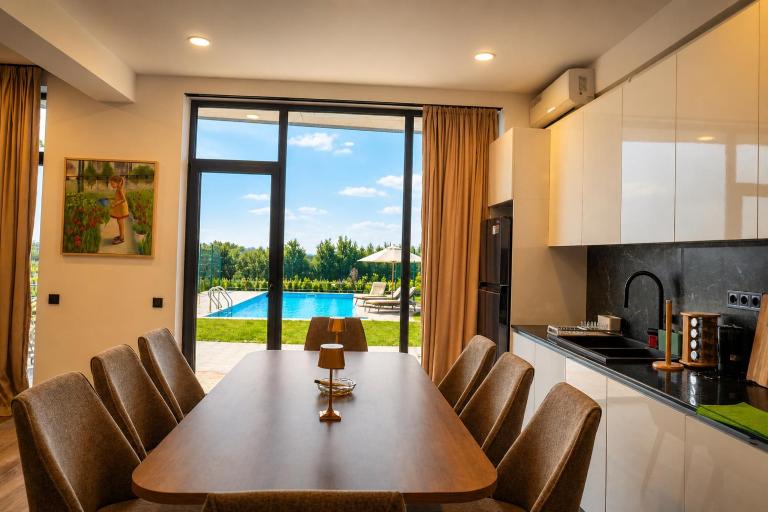 Matilda Signature Villa with Private Pool - Ferienwohnung Nasamkhrali