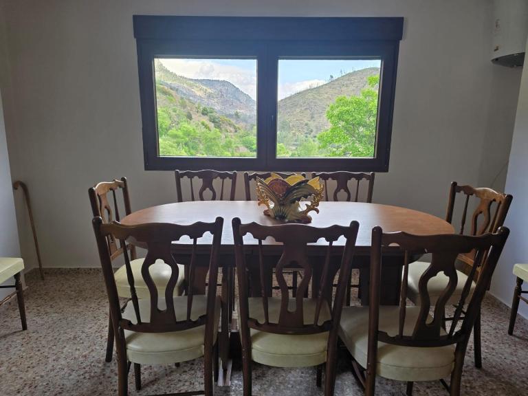 Casa Bajo Castillo - Bed and Breakfast Montán