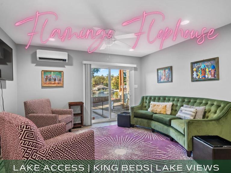 FlamingoSam's King Beds Hot Tub Lake Access - Bed and Breakfast Hot Springs