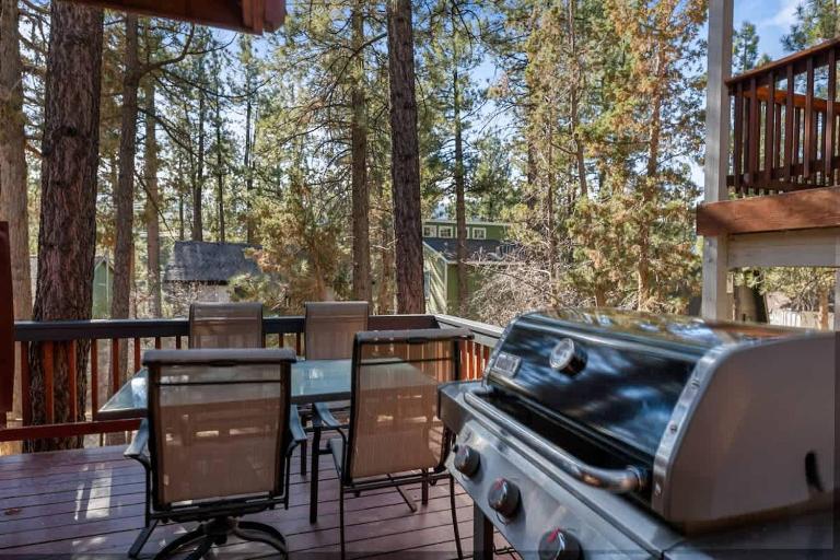 2 Bed 1 and half Bath Cabin Spa Fireplace Dogs Welcome - B&B Big Bear Lake