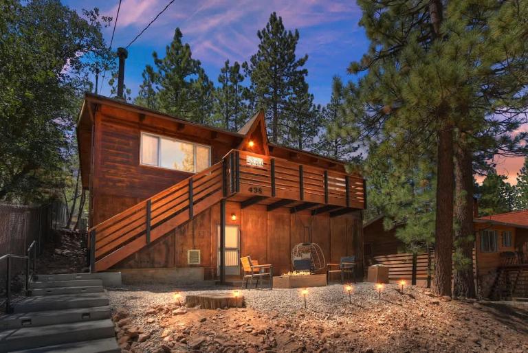 Eagle Peak Modern Cabin Near the Lake with AC - Chambres d'hôtes Big Bear Lake