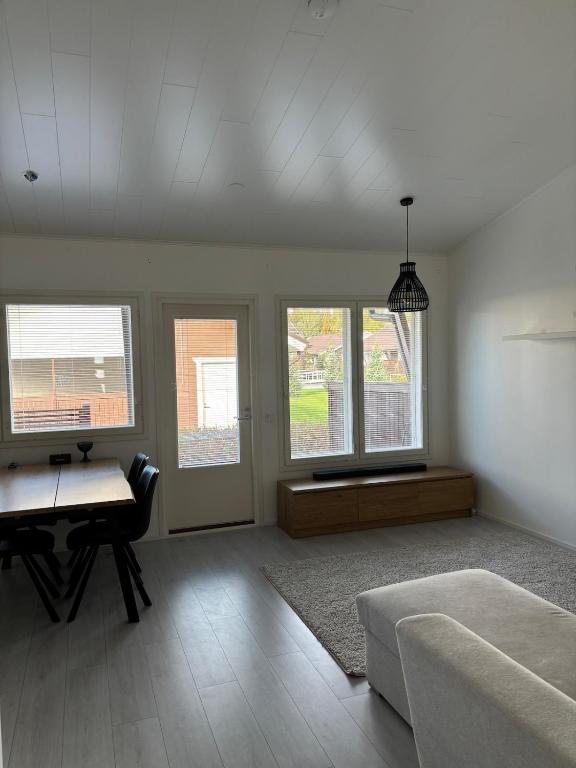Bright apartment with Sauna & Terrace - 4 guests - B&B Pori