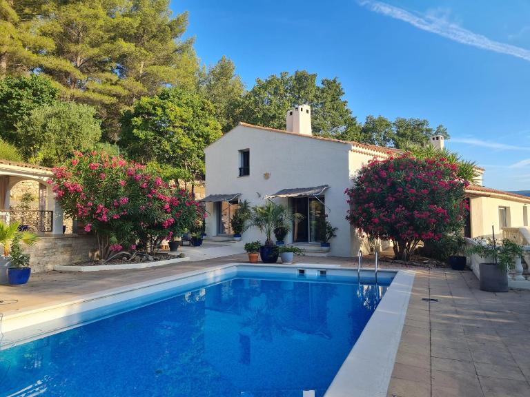 Villa Manoe - Chambres d'hôtes Draguignan