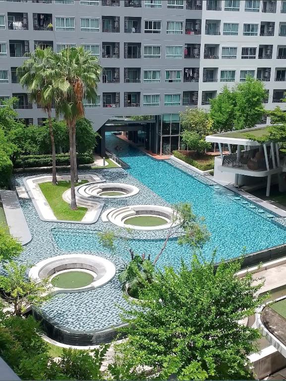 Easy Access Studio Near BTS - Chambres d'hôtes Phra Khanong
