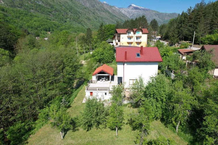 Jezerski Konak - Bed and Breakfast Konjic