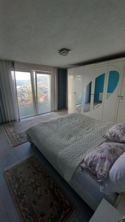 Lari and Klo Apartments - B&B Sarajevo