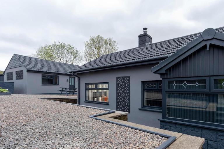 Luxury Spacious Home Comfort Style And Space - B&B Cefn-coed-y-cymmer