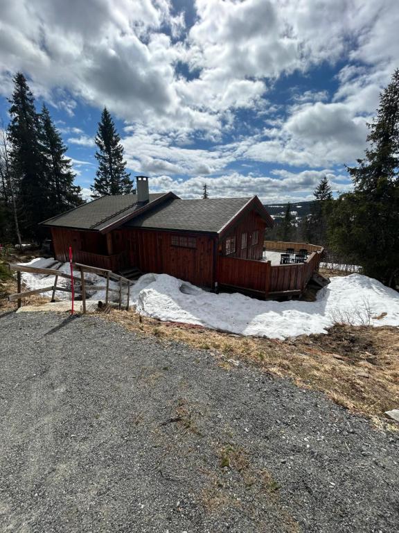 Koselig hytte med bra solforhold på Skeikampen - B&B Svingvoll