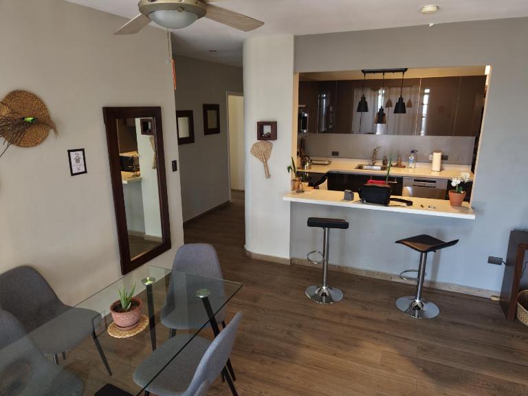 Charming Penthouse with Stunning View to San Salvador - B&B San Salvador