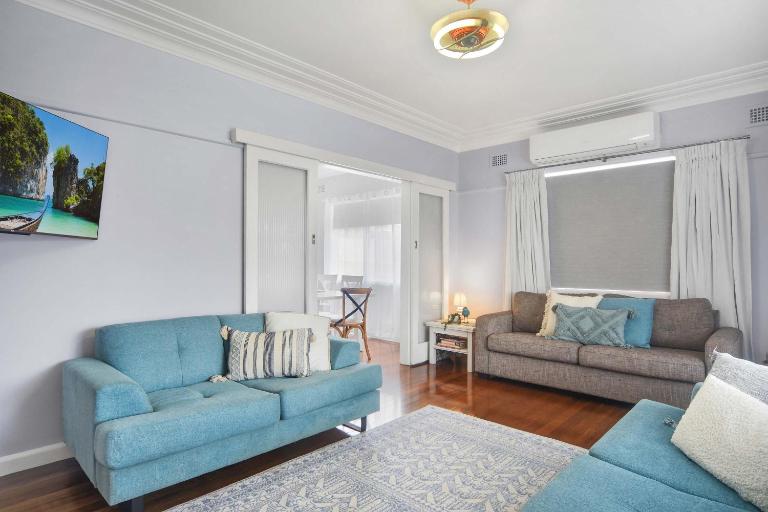 Lizzy Street Retreat - Walk to River, Pub & Club - Bed and Breakfast Harrington