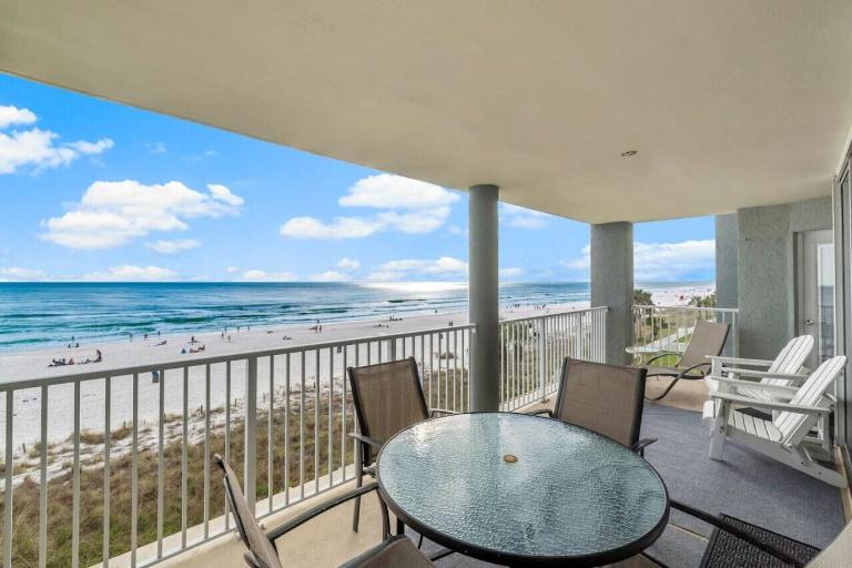 Beachfront Condo Ocean views from every room 3rd FL FREE BEACH CHAIRS - B&B Panama City Beach
