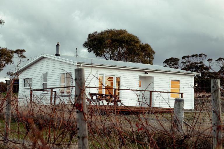 Vineyard Retreat at Lisdillon Estate - B&B Little Swanport