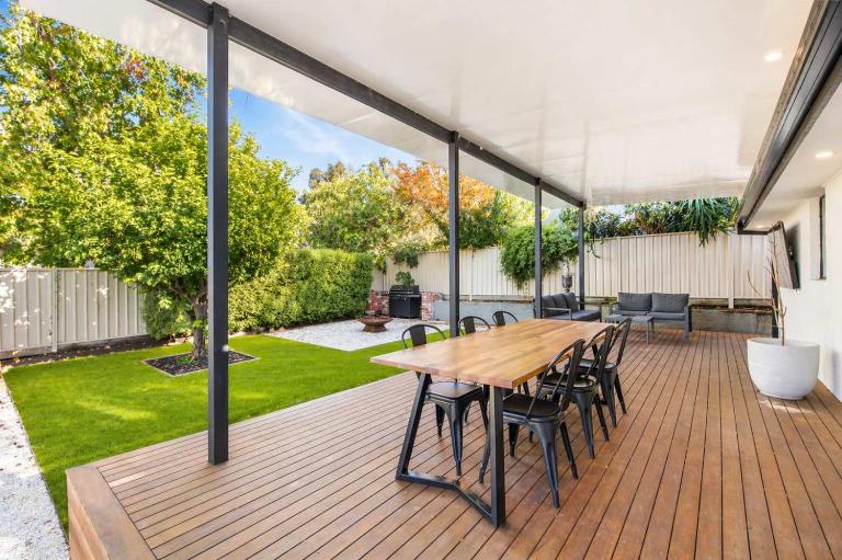 Modern Bendigo Retreat Near CBD - B&B Bendigo