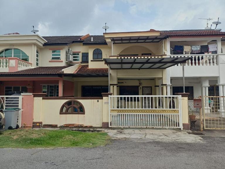 4-Bedroom Landed Home, Semabok Jaya - B&B Malacca